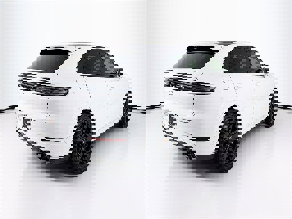 New 2026 Porsche Cayenne Coupe image 9