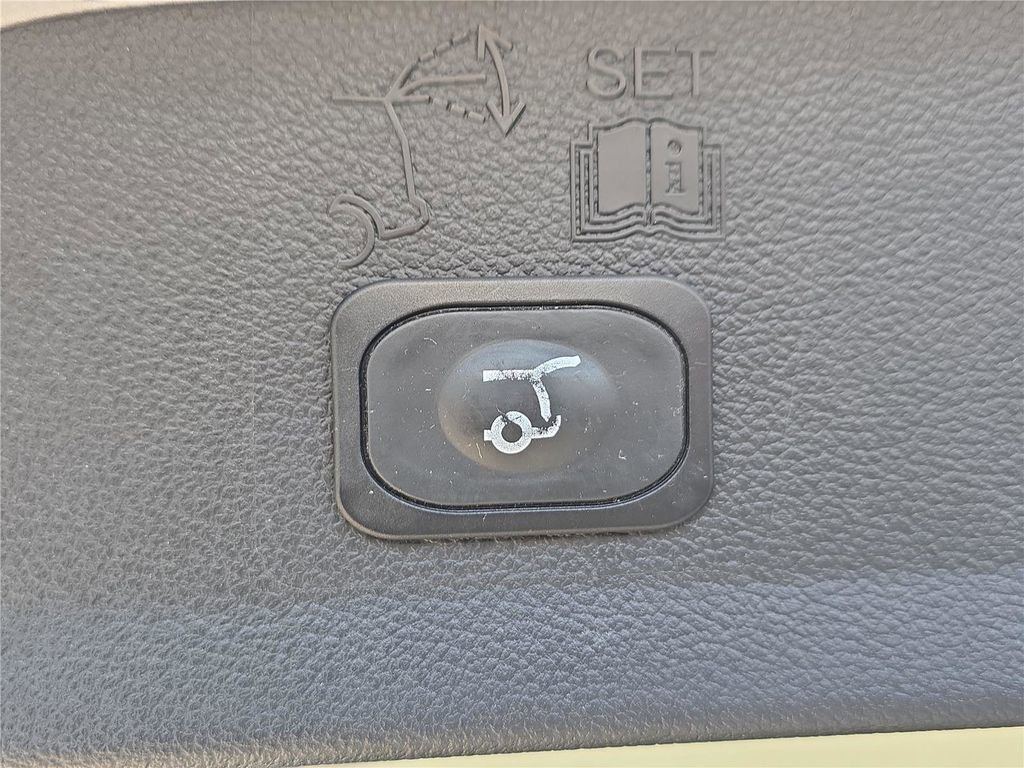 Used 2018 Ford Escape SEL image 27