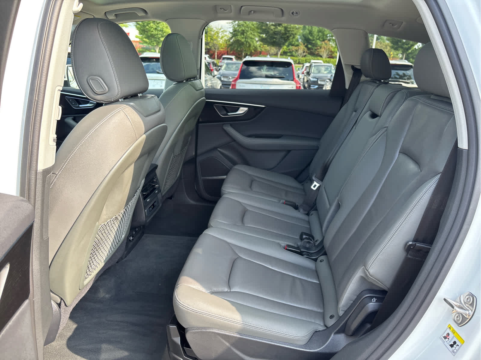 Used 2025 Audi Q7 3.0T Premium Plus AWD/4WD image 38
