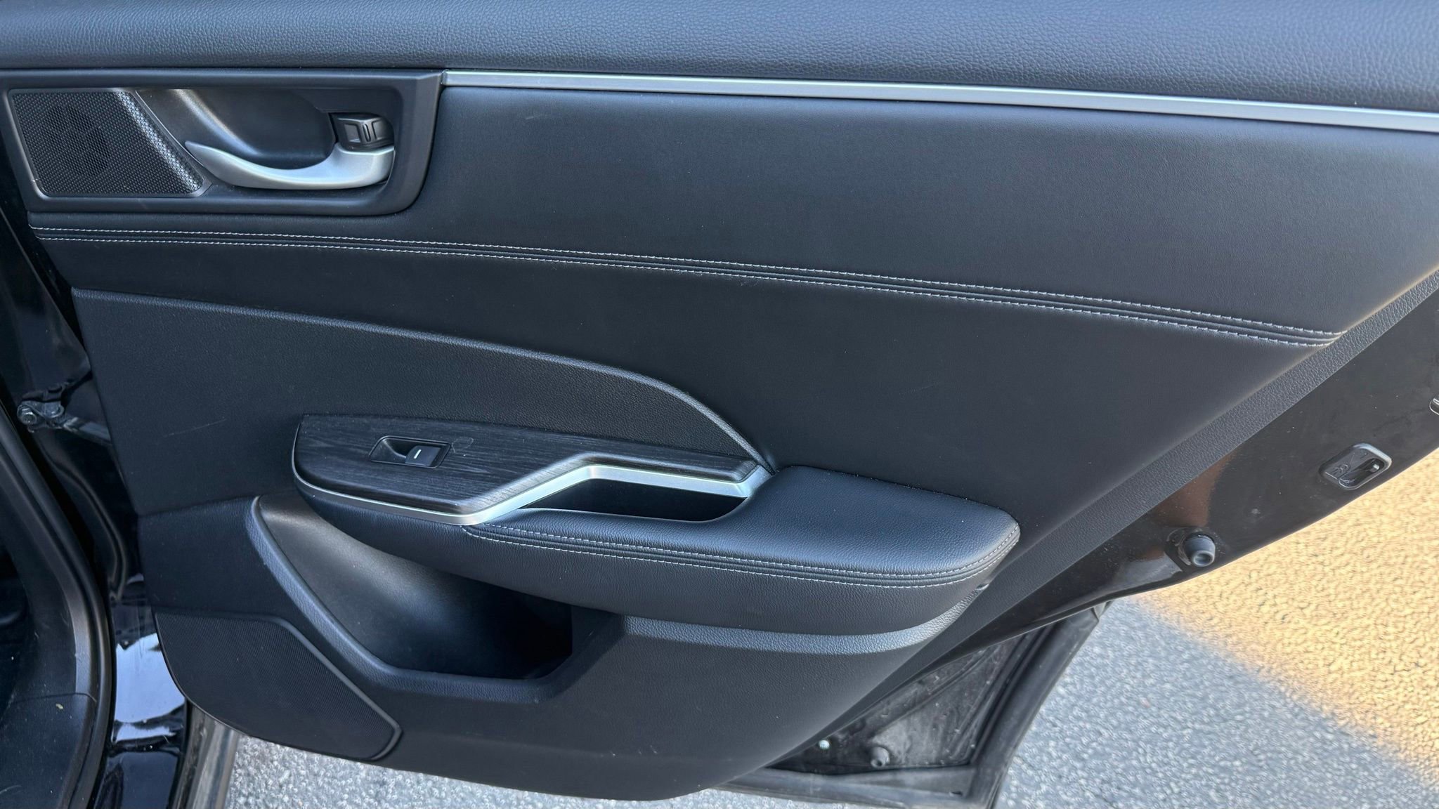 Used 2018 Honda Clarity Plug-In Hybrid image 12