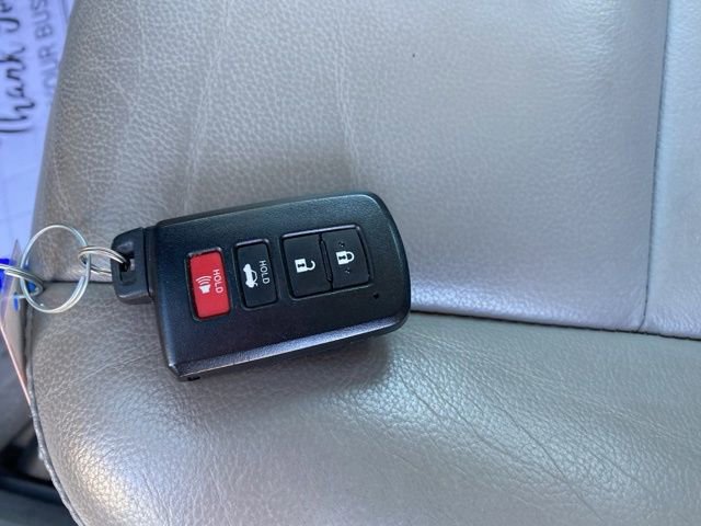 Used 2013 Toyota Camry XLE image 26