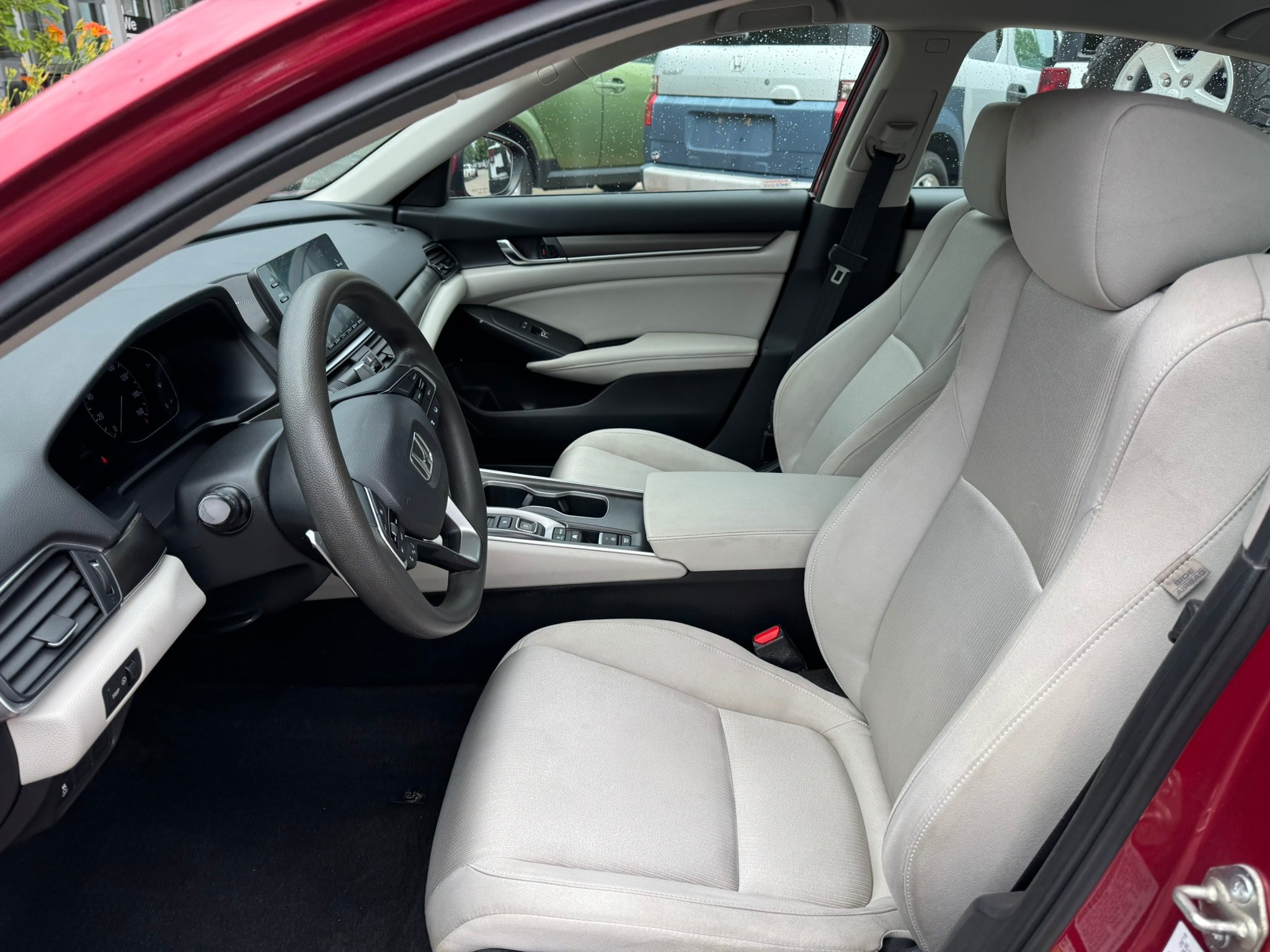 Used 2018 Honda Accord Hybrid image 9