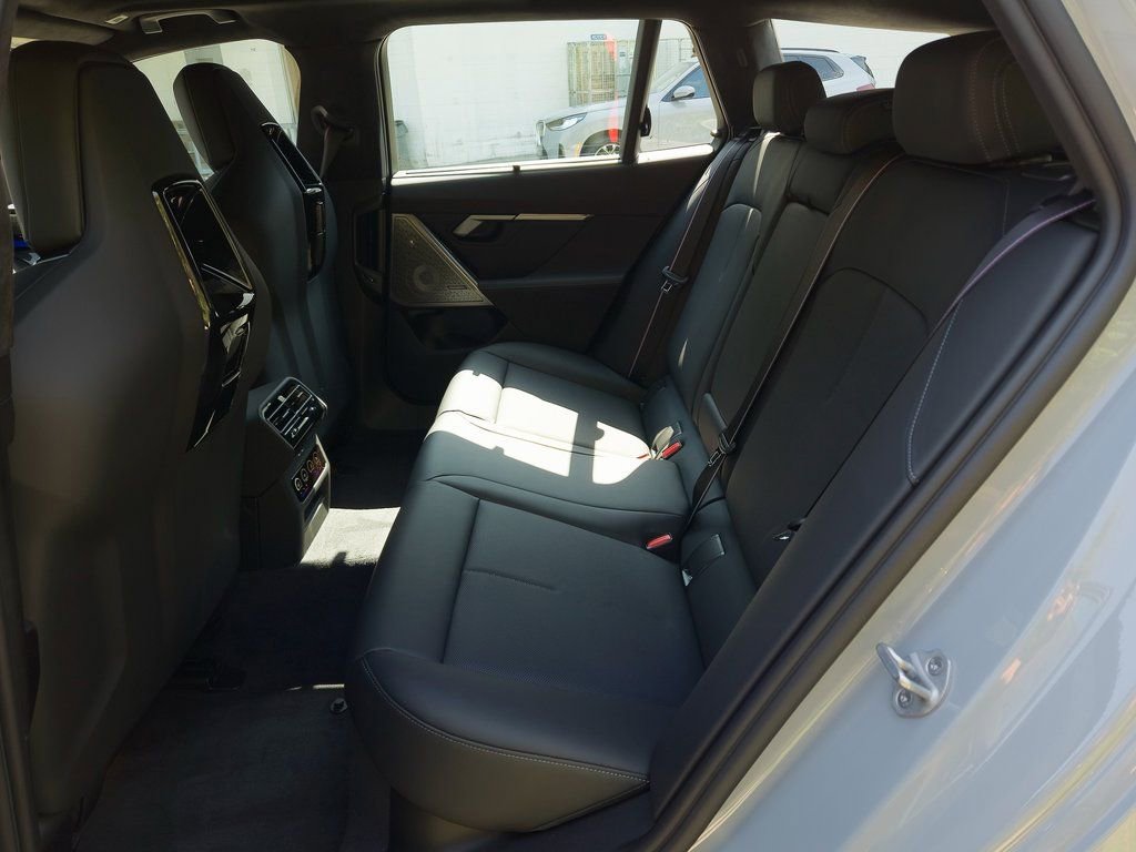 New 2026 BMW M5 Touring image 17