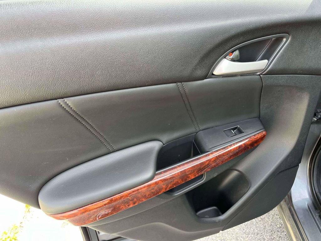 Used 2012 Honda Crosstour EX-L image 8