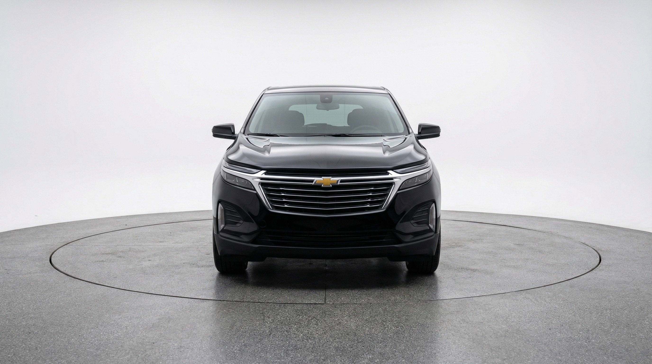 Used 2025 Chevrolet Equinox LT FWD image 2