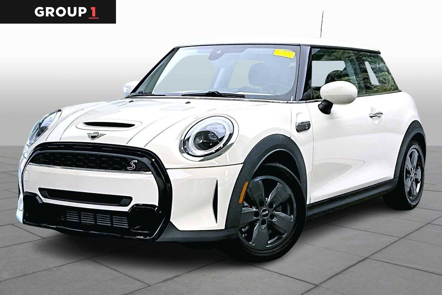 Used 2022 MINI Cooper S image 1