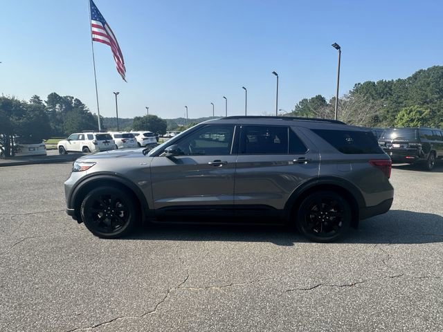 Used 2024 Ford Explorer ST-Line w/ Class IV Trailer Tow Package RWD image 2