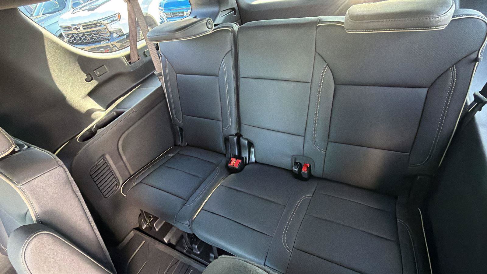 New 2026 Chevrolet Suburban Premier w/ Sun And Tow Package AWD/4WD image 19