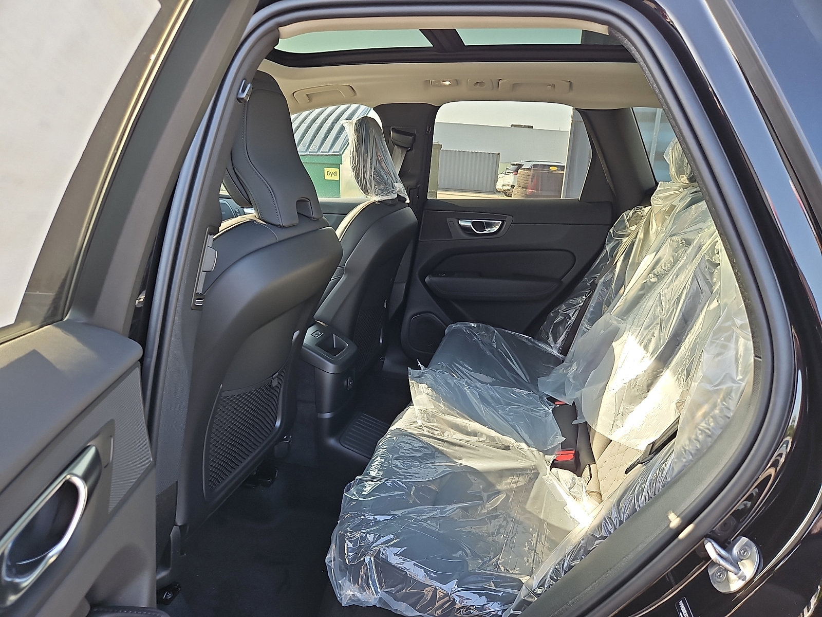 New 2026 Volvo XC60 T8 Plus w/ Protection Package Premier AWD/4WD image 8