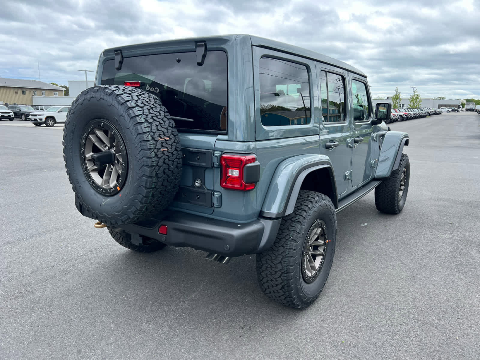 New 2025 Jeep Wrangler Unlimited Rubicon 392 image 14