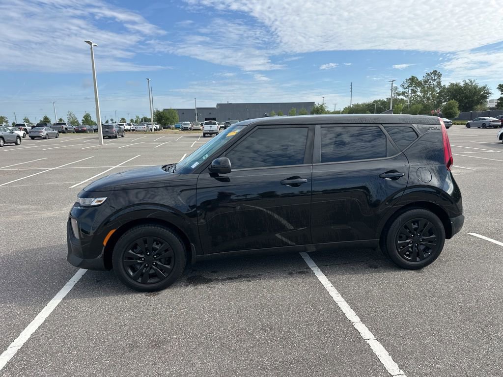 Used 2020 Kia Soul LX FWD image 11