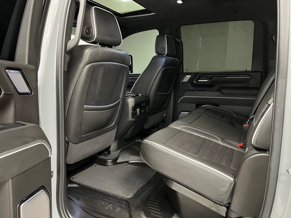 Used 2024 GMC Sierra 2500 AT4X AWD/4WD image 45