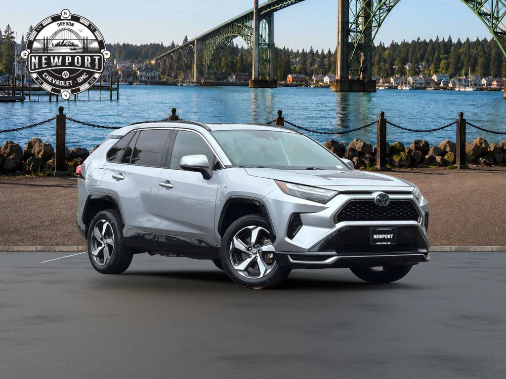 Used 2022 Toyota RAV4 SE w/ Weather & Moonroof Package