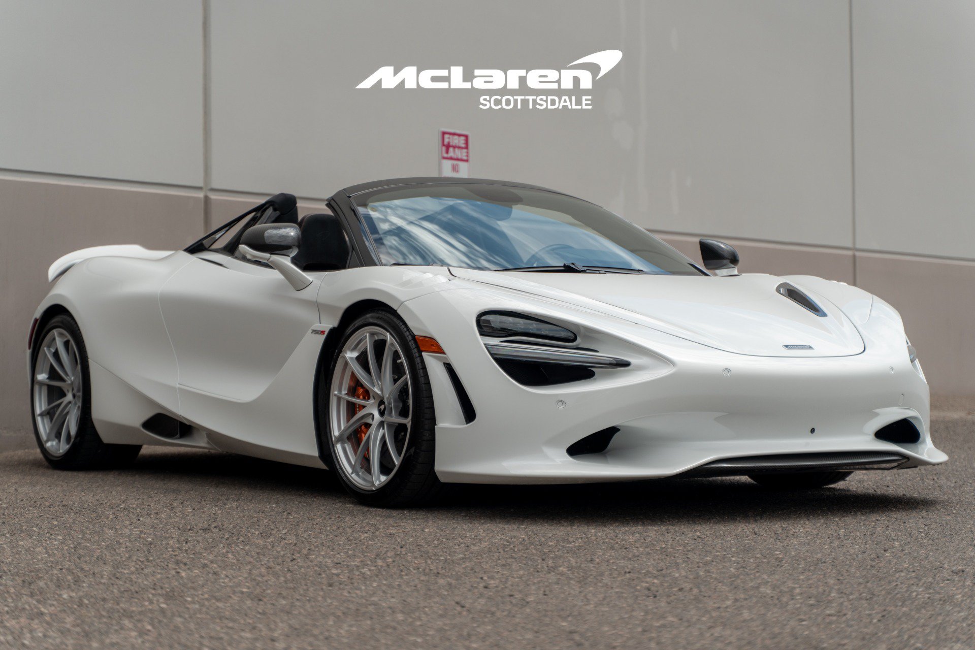Used 2024 McLaren 750S Spider RWD image 9