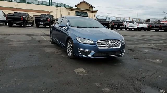 Used 2018 Lincoln MKZ Premiere image 2