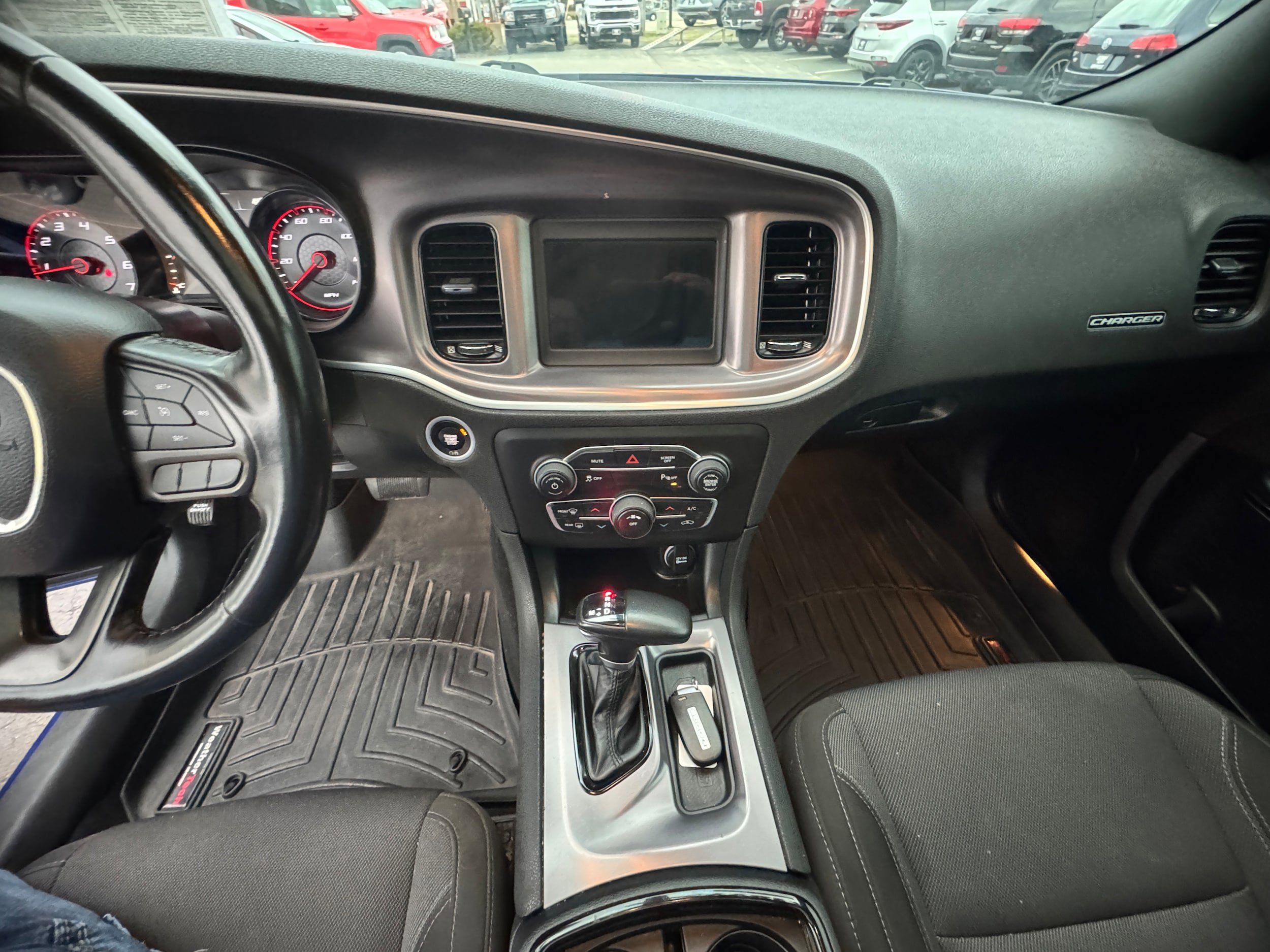 Used 2021 Dodge Charger SXT w/ Blacktop Package RWD image 11