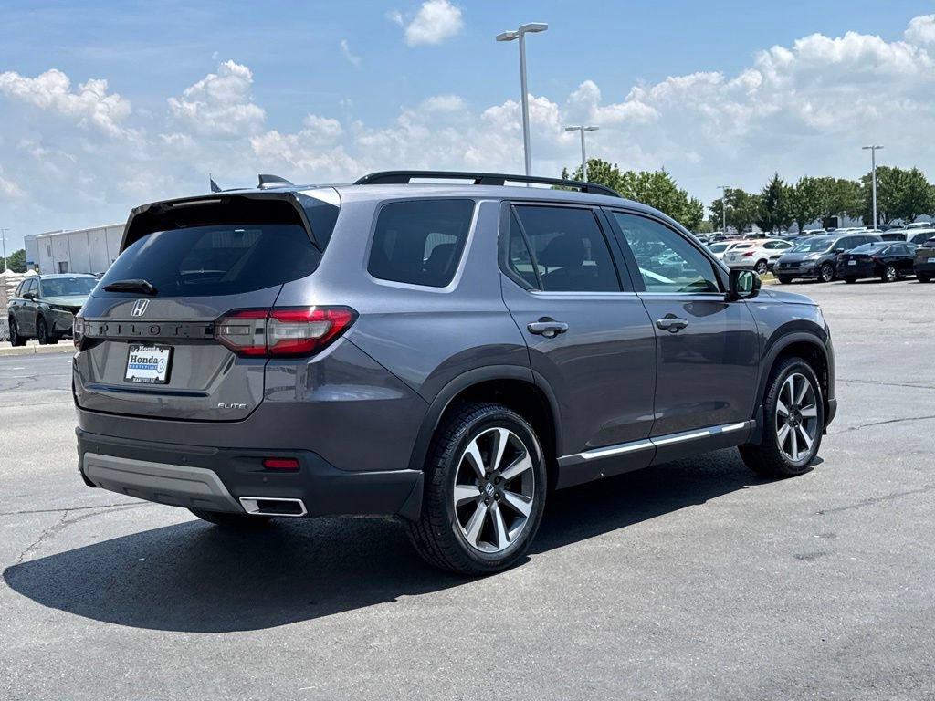 Used 2025 Honda Pilot Elite image 7