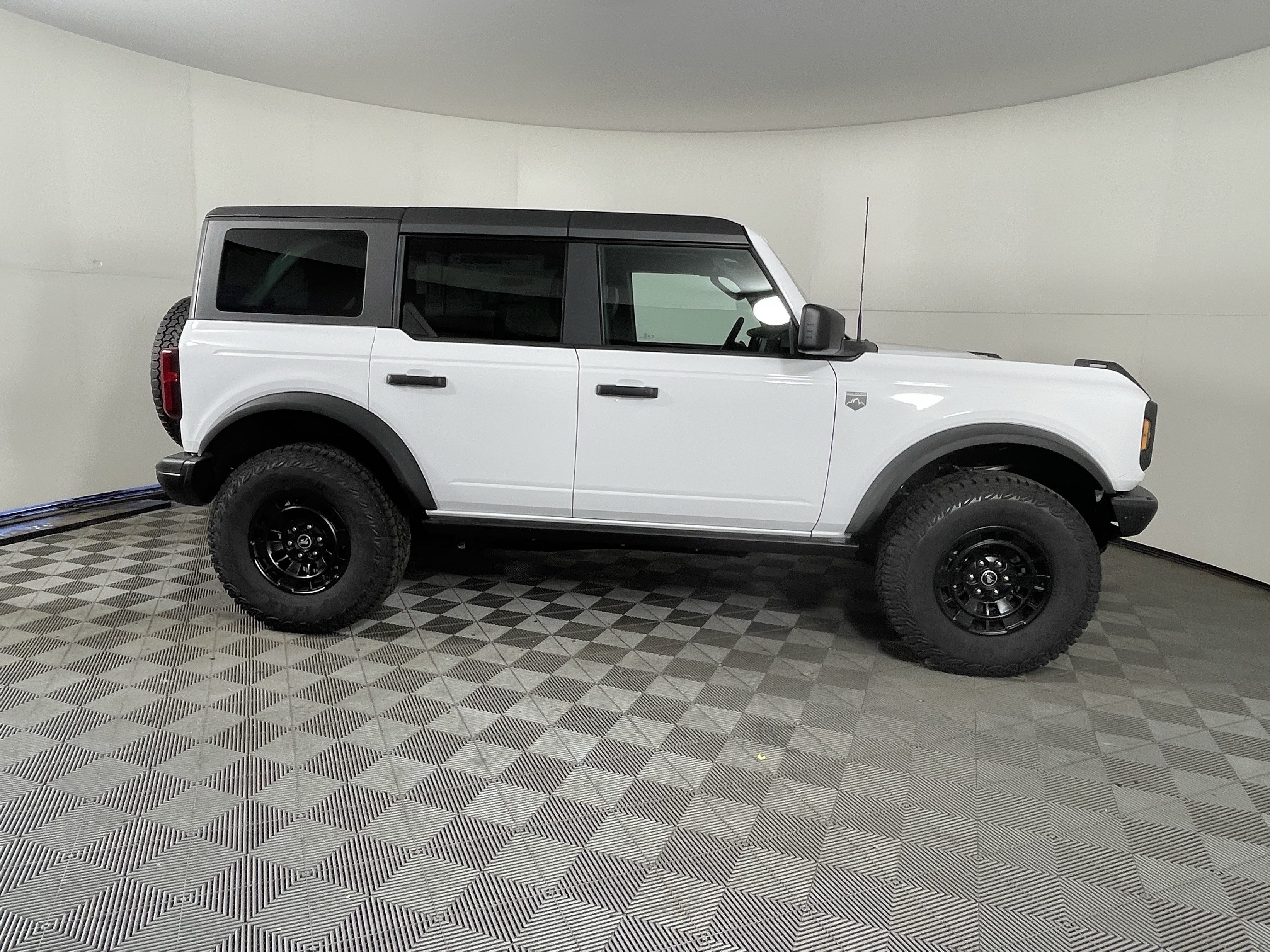New 2026 Ford Bronco Big Bend w/ Black Diamond Package AWD/4WD image 6