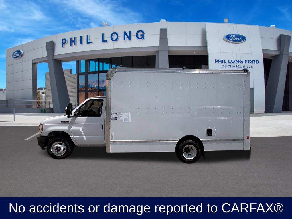 Used 2023 Ford E-450 and Econoline 450 Super Duty w/ Driver's Safety Package RWD video 2