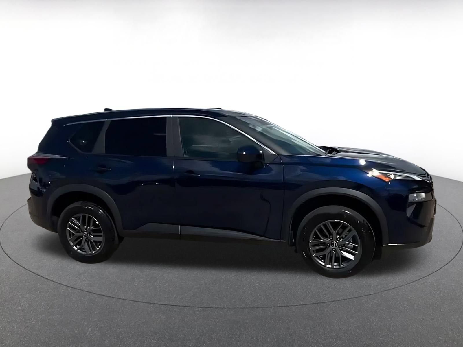 Used 2026 Nissan Rogue SV FWD image 15