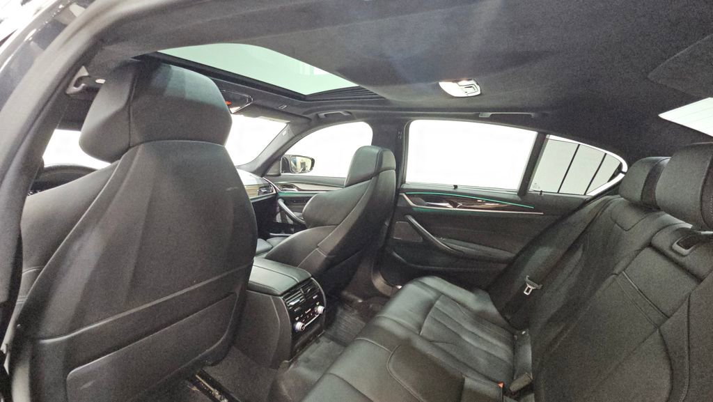 Used 2018 BMW M5 w/ Executive Package image 14