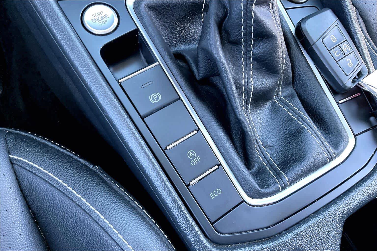 Used 2024 Volkswagen Jetta SE FWD image 31