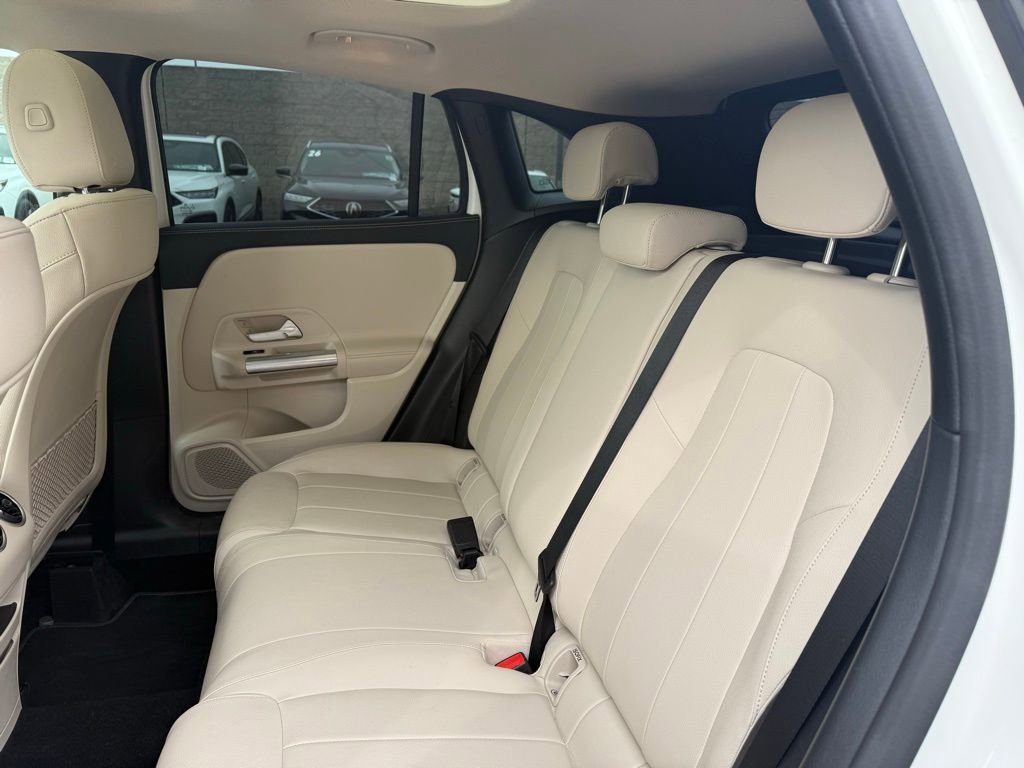 Used 2023 Mercedes-Benz GLA 250 4MATIC image 13