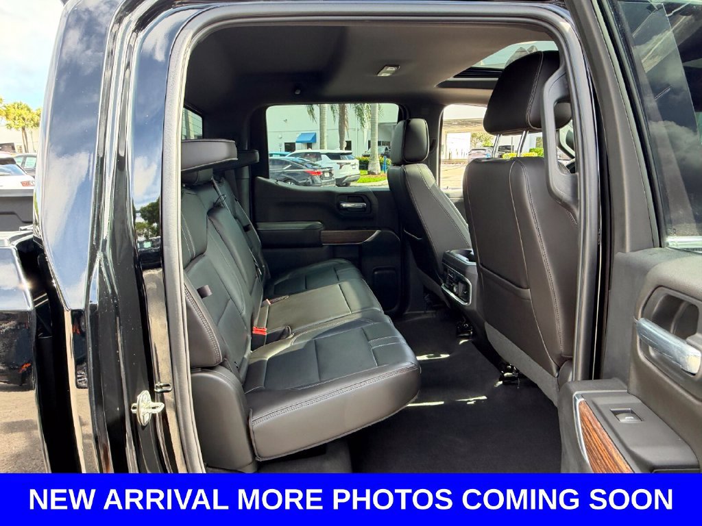 Used 2019 Chevrolet Silverado 1500 High Country w/ Technology Package AWD/4WD image 16