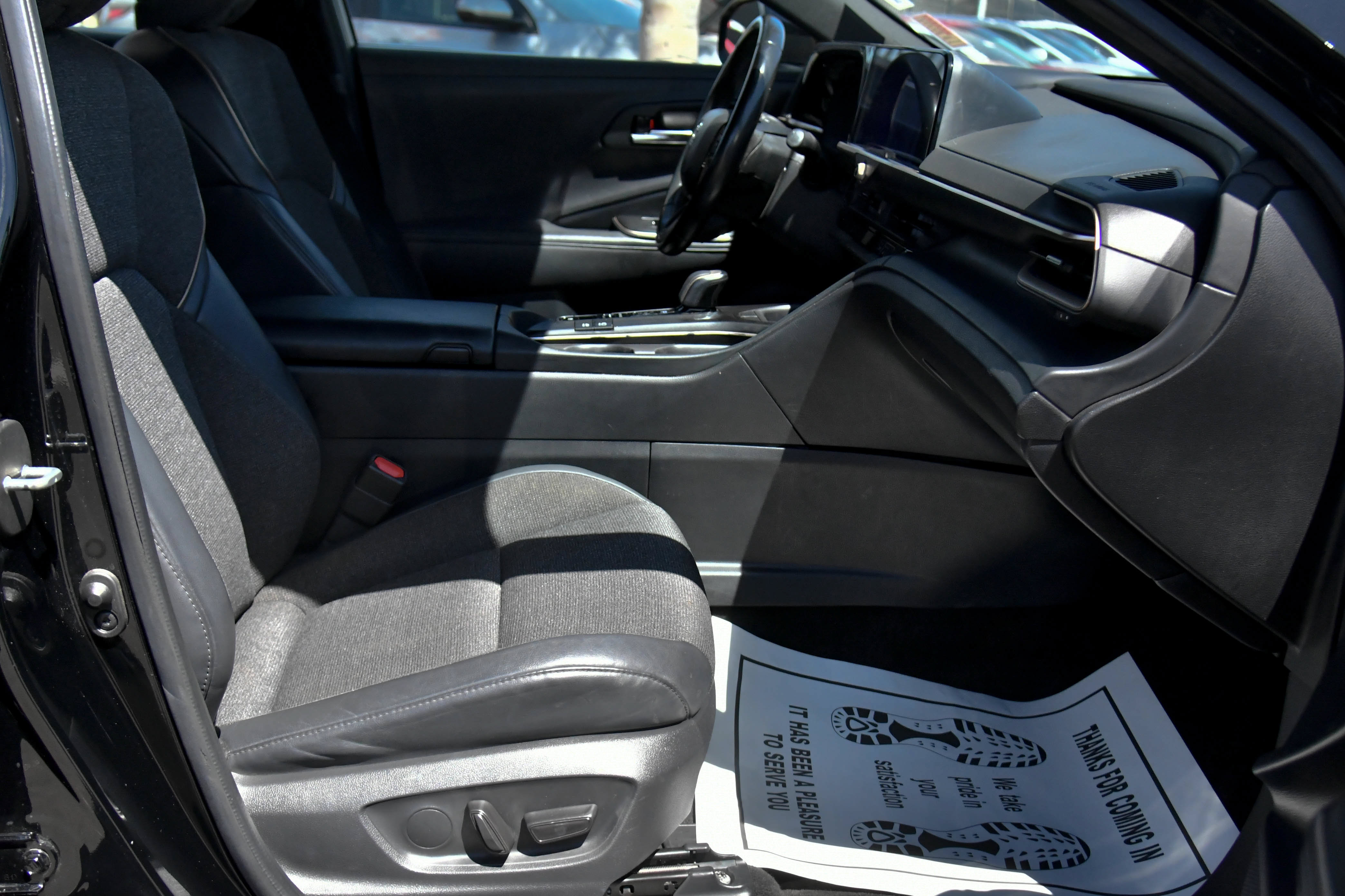 Used 2023 Toyota Crown w/ Carpet Mat Package (TMS) AWD/4WD image 47