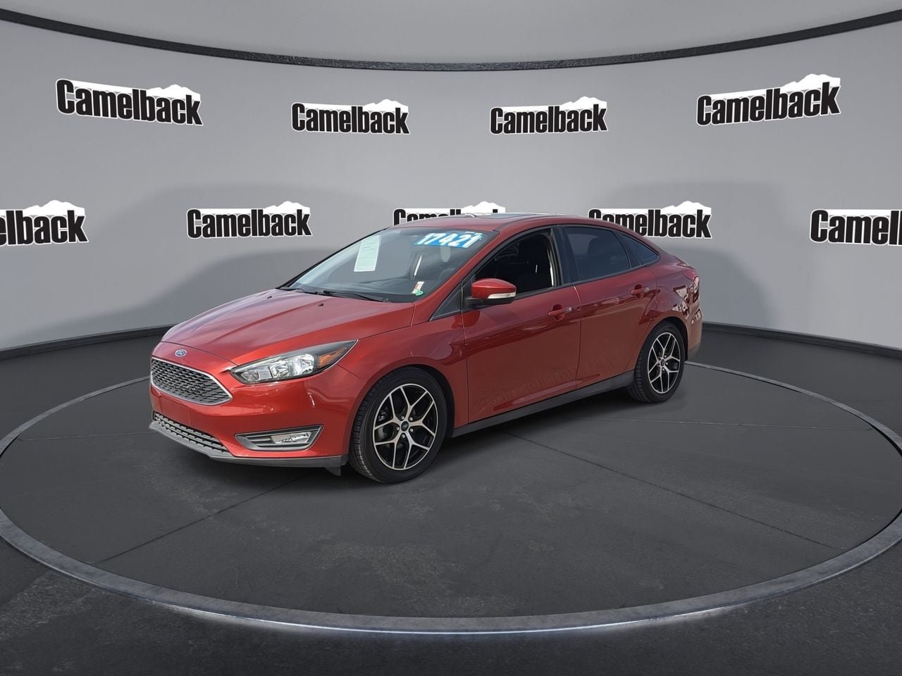 Used 2018 Ford Focus SEL FWD image 3