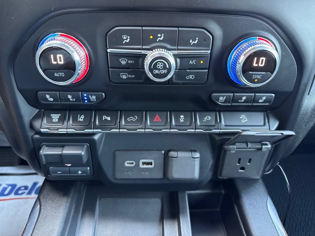 Used 2020 GMC Sierra 3500 Denali w/ Denali Ultimate Package AWD/4WD image 41