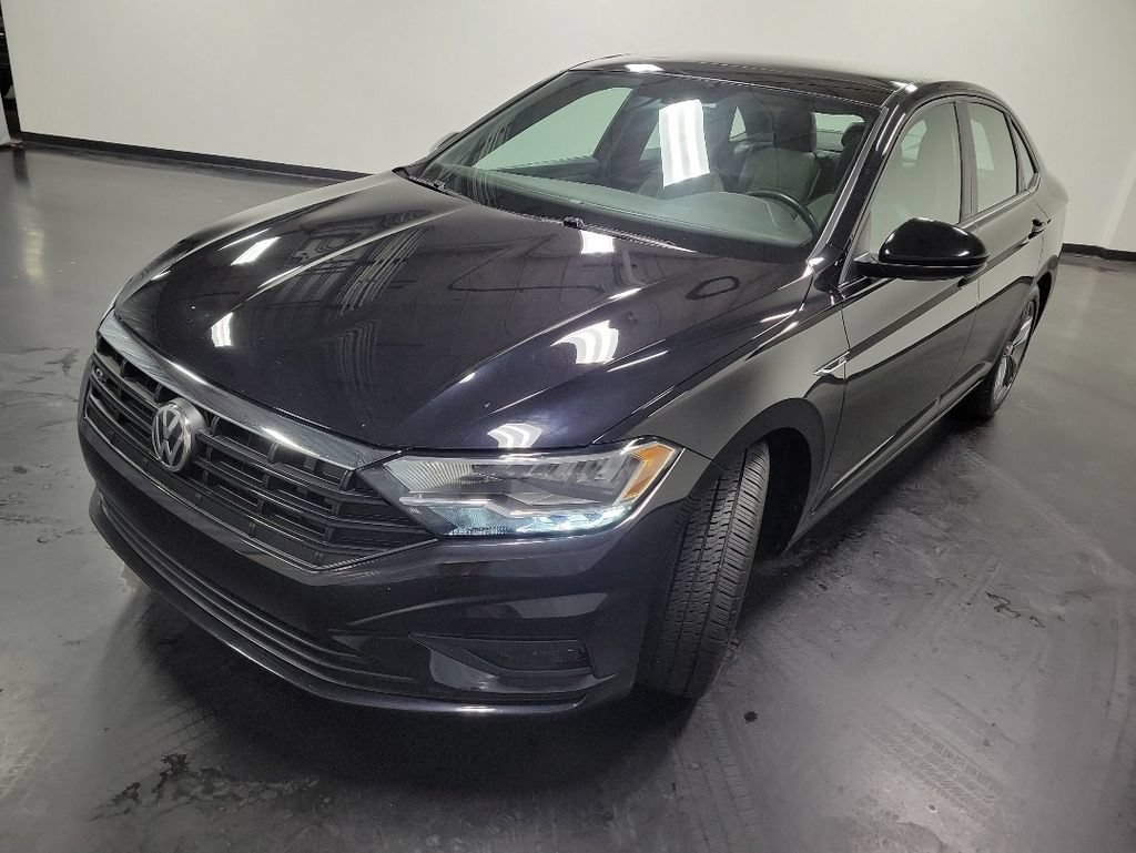 Used 2021 Volkswagen Jetta R-Line FWD image 4