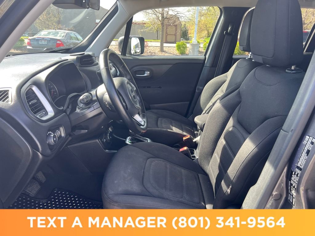 Used 2019 Jeep Renegade Latitude w/ Cold Weather Group image 11