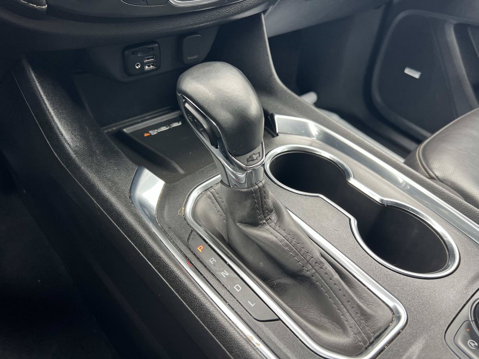 Used 2023 Chevrolet Traverse Premier FWD image 18