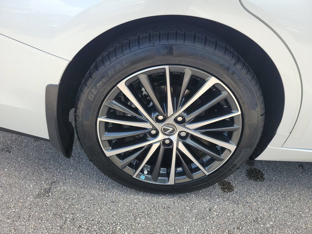 Used 2023 Lexus ES 350 w/ Premium Package FWD image 31