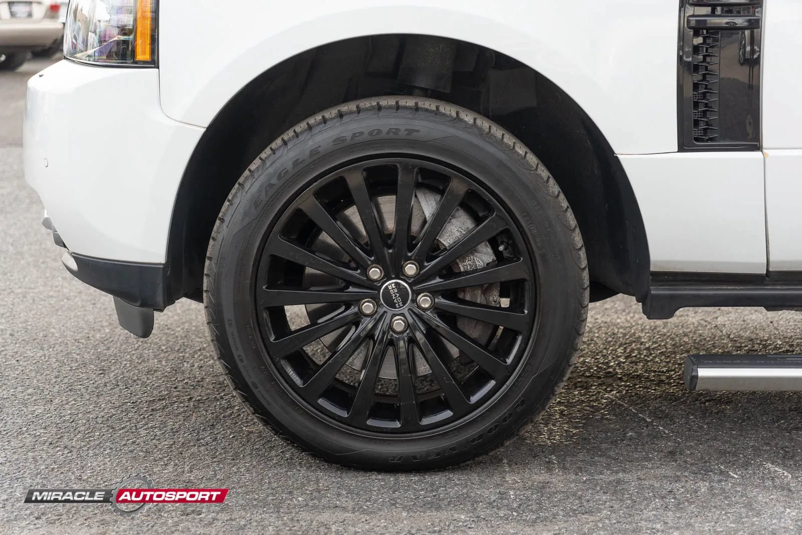 Used 2012 Land Rover Range Rover Supercharged AWD/4WD image 9