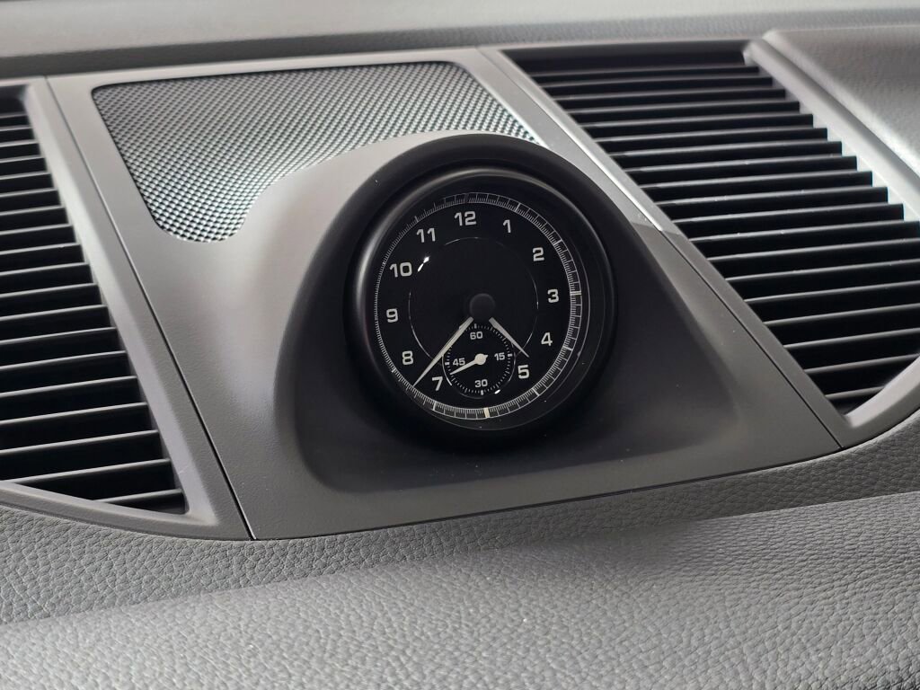 New 2026 Porsche Macan image 31