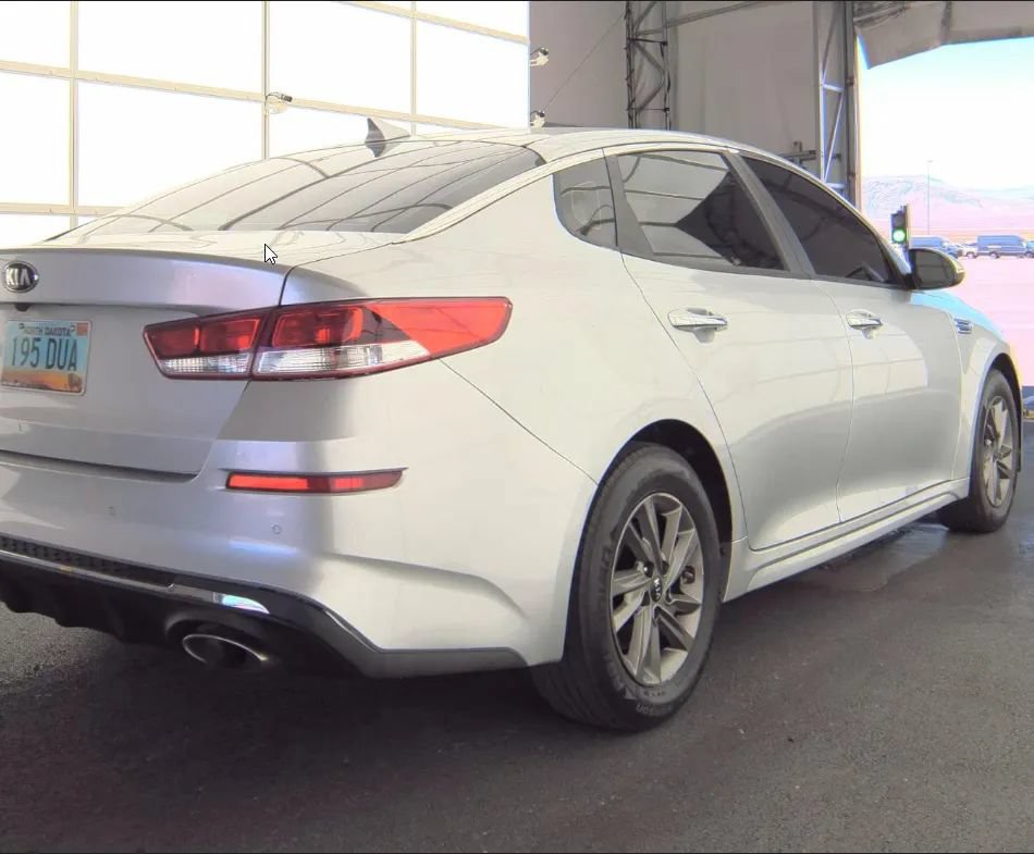 Used 2020 Kia Optima LX FWD image 4