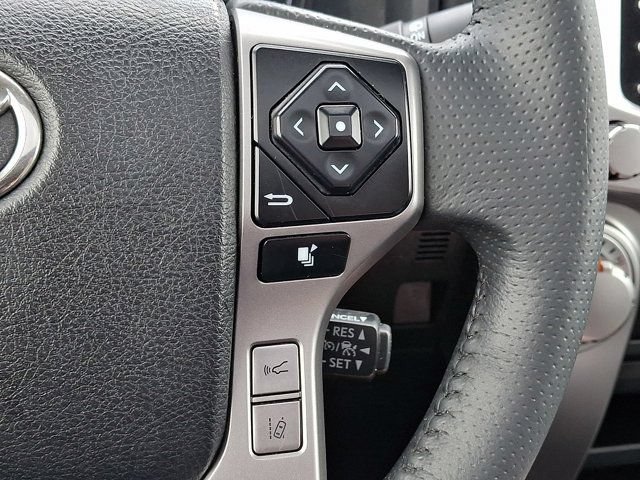 Used 2022 Toyota 4Runner SR5 Premium w/ Moonroof Package RWD image 28