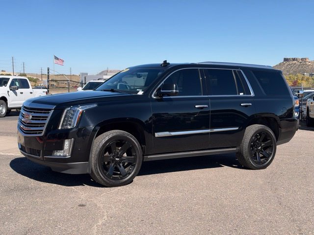 Used 2019 Cadillac Escalade Platinum AWD/4WD image 2