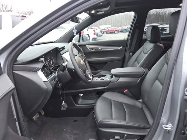 Used 2025 Cadillac XT6 Luxury FWD image 4