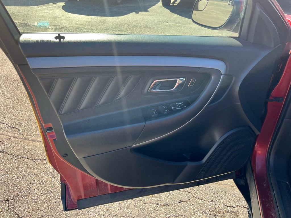 Used 2015 Ford Taurus SEL w/ Equipment Group 201A FWD image 9