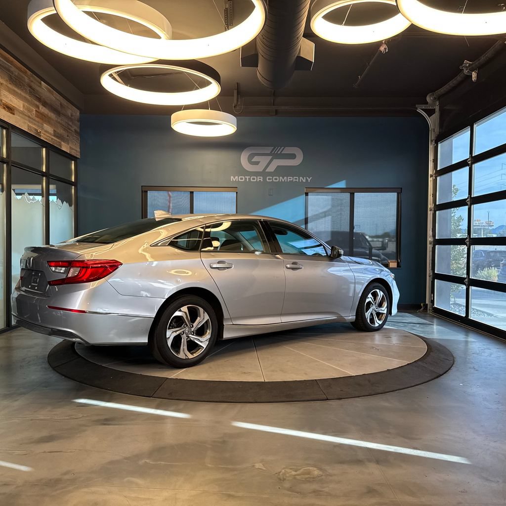 Used 2018 Honda Accord EX image 3