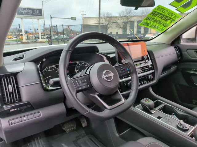 Used 2022 Nissan Pathfinder SV image 31