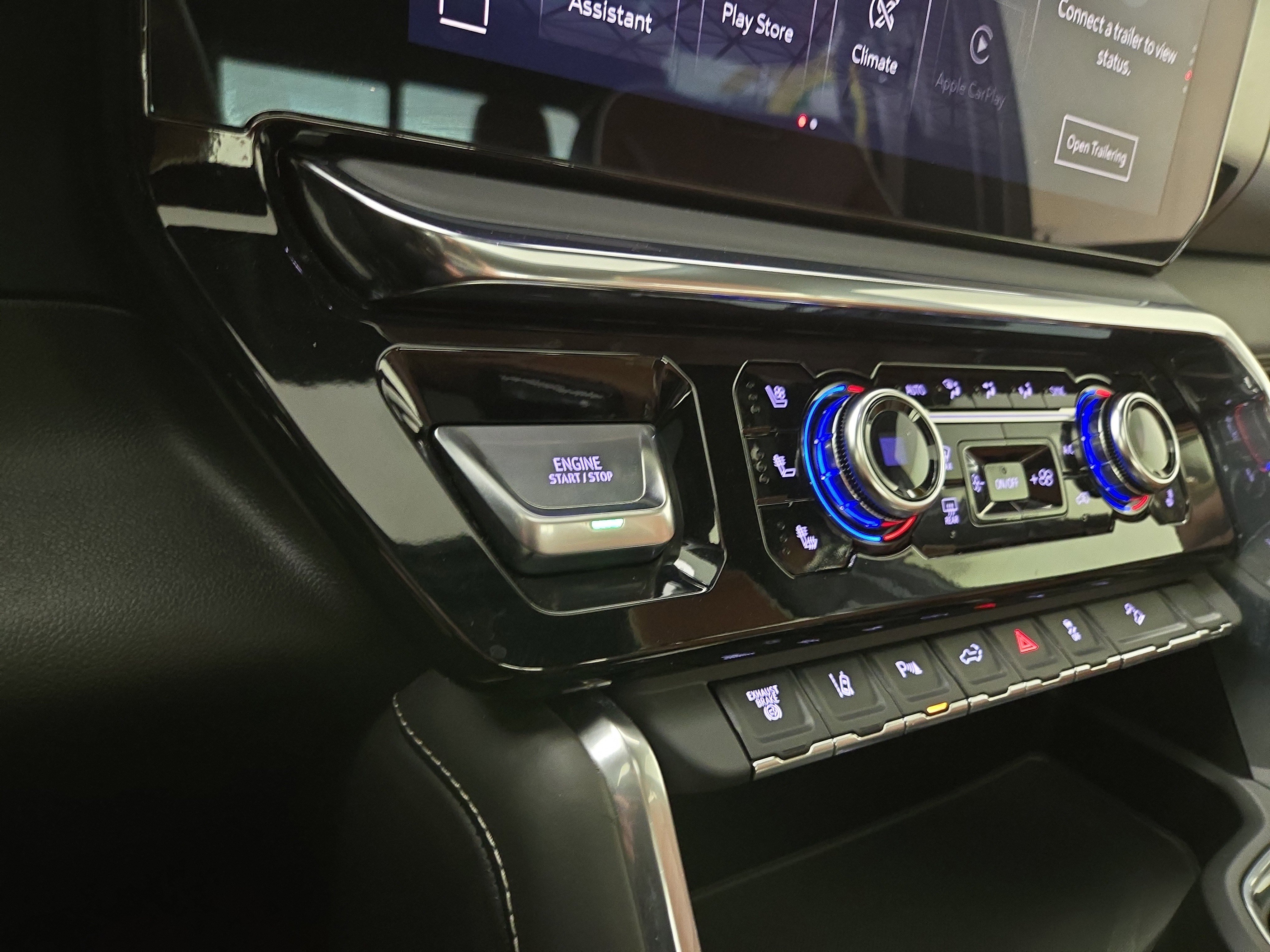 Used 2024 GMC Sierra 2500 Denali Ultimate image 27