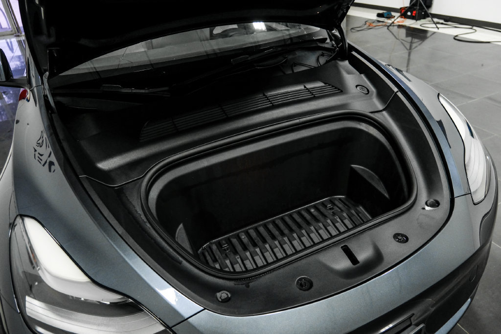 Used 2023 Tesla Model Y Long Range AWD/4WD image 56