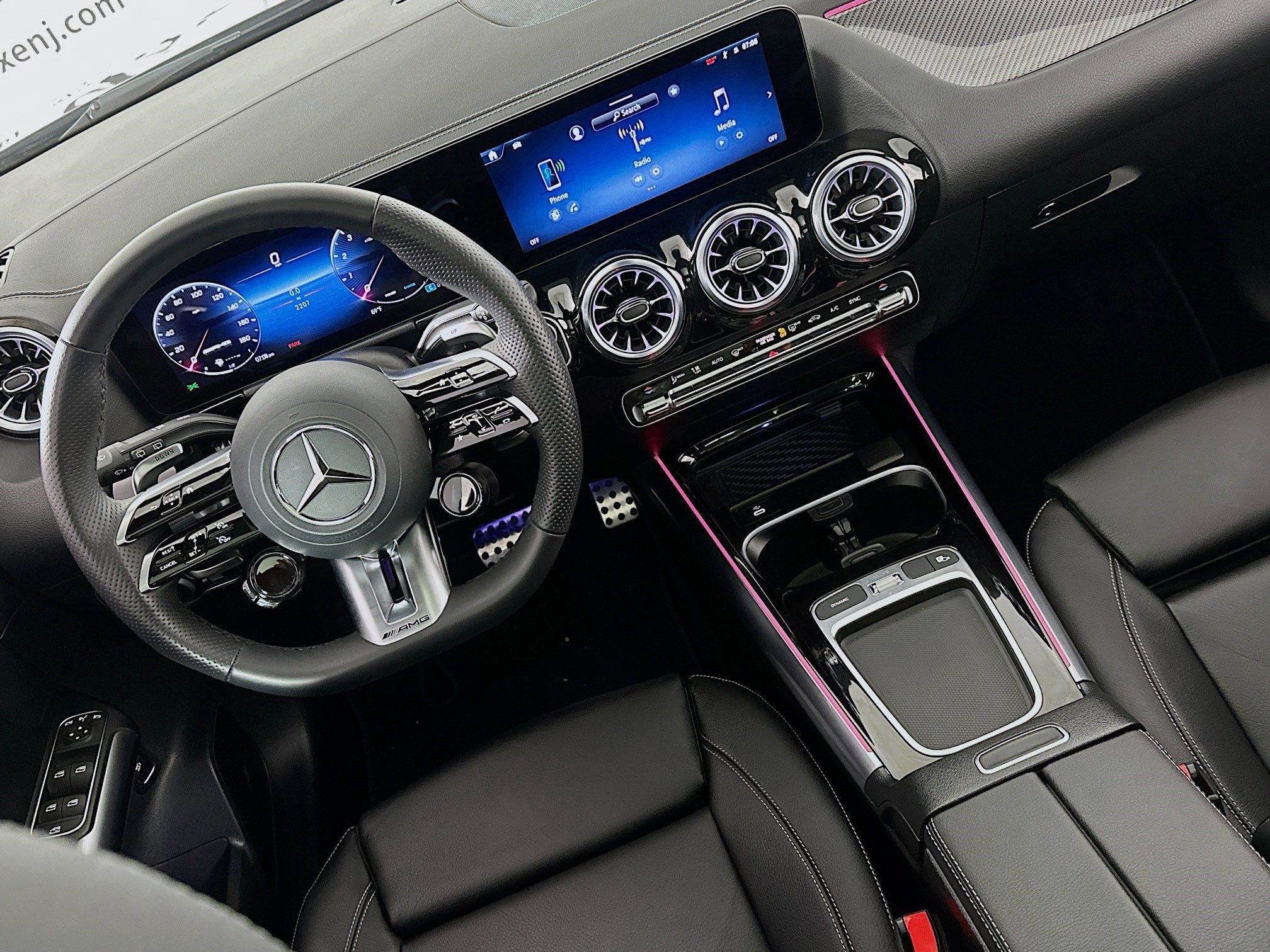 Used 2024 Mercedes-Benz GLA 35 AMG 4MATIC image 19