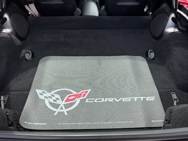 Used 2000 Chevrolet Corvette Coupe w/ Performance Handling Pkg RWD image 19