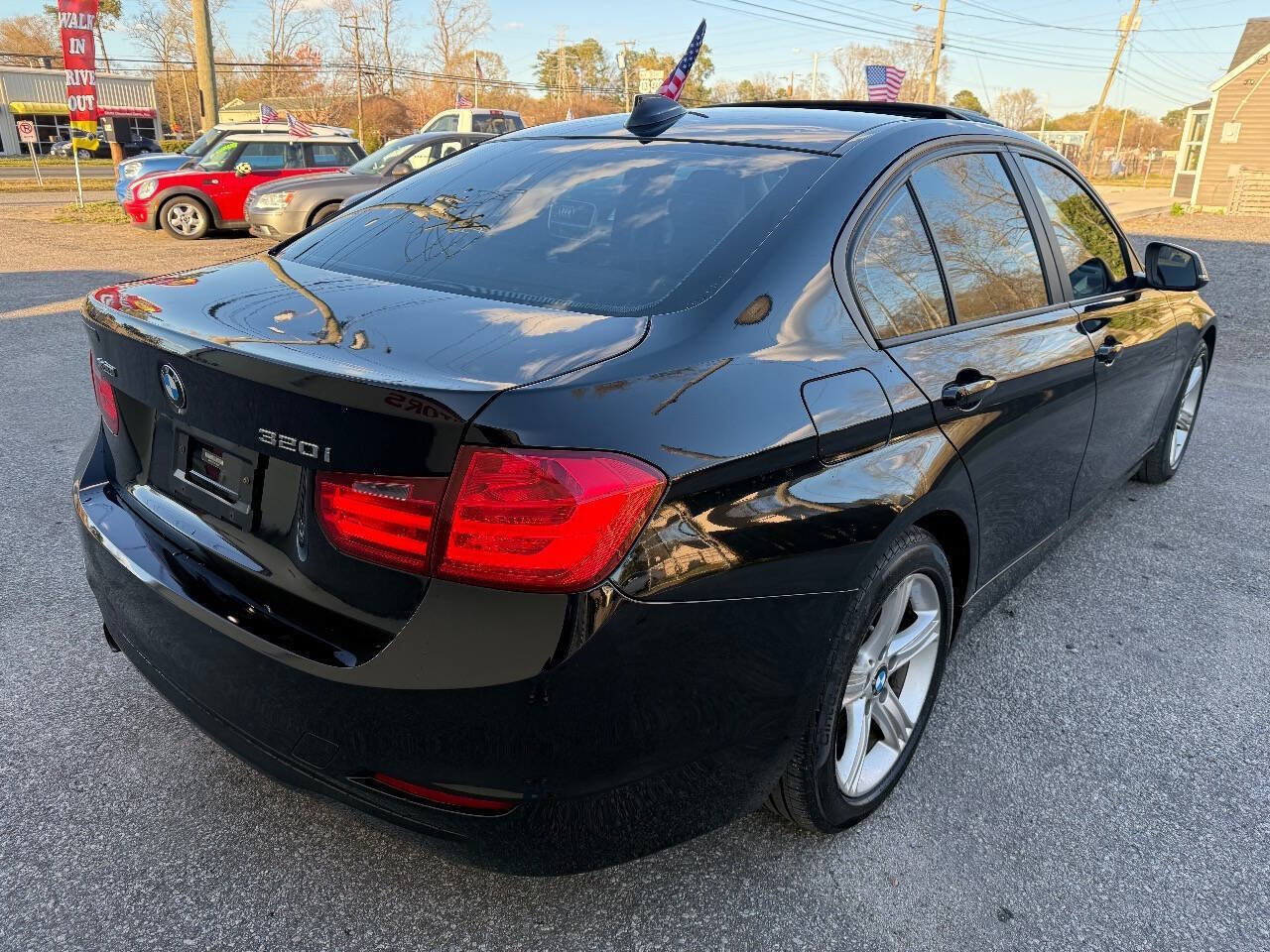 Used 2013 BMW 320i xDrive 320i xDrive AWD 4dr Sedan image 8