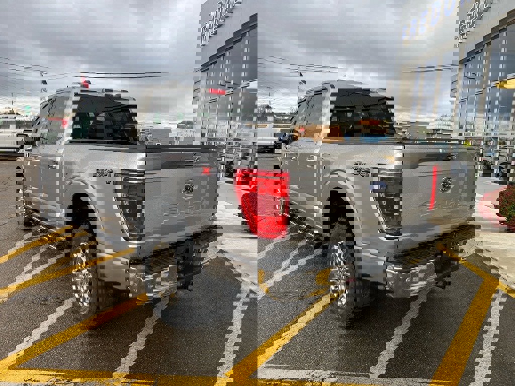 Used 2021 Ford F150 XLT w/ Equipment Group 302A High image 3